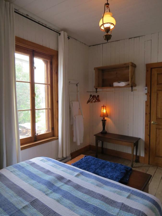 La Vieille Maison Rouge Saint-Tite Экстерьер фото